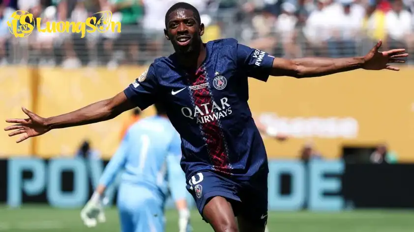 Dembele thi đấu quá thăng hoa ở mùa giải trước (Ảnh: NBC News) Dembele thi đấu quá thăng hoa ở mùa giải trước