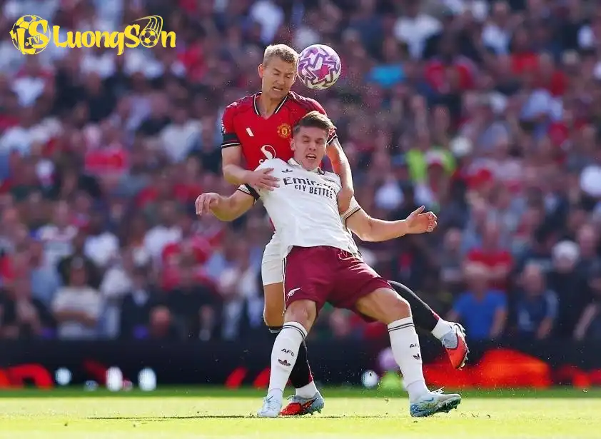 Gyokeres có màn trình diễn mờ nhạt trong trận đấu với MU. Ảnh: DxBruyneSZN Gyokeres có màn trình diễn mờ nhạt trong trận đấu với MU. Ảnh: DxBruyneSZN