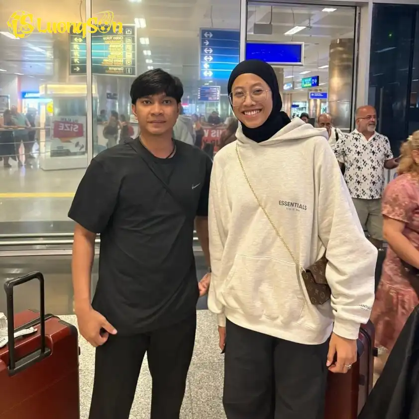 Megawati cùng chồng mới cưới đã có mặt tại Thổ Nhĩ Kỳ trong ngày 17/8 Megawati cùng chồng mới cưới đã có mặt tại Thổ Nhĩ Kỳ trong ngày 17/8