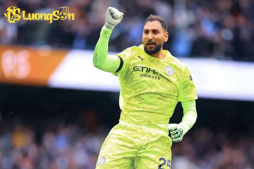Donnarumma đã trận mở màn tốt trong màu áo Man City