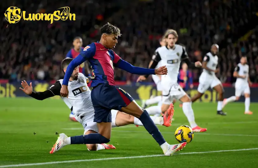 Barca được dự đoán sẽ có được chiến thắng trước Valencia. Barca được dự đoán sẽ có được chiến thắng trước Valencia.