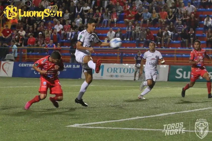 Cả hai đội đều đang chìm đắm ở cuối BXH. Cả hai đội đều đang chìm đắm ở cuối BXH.