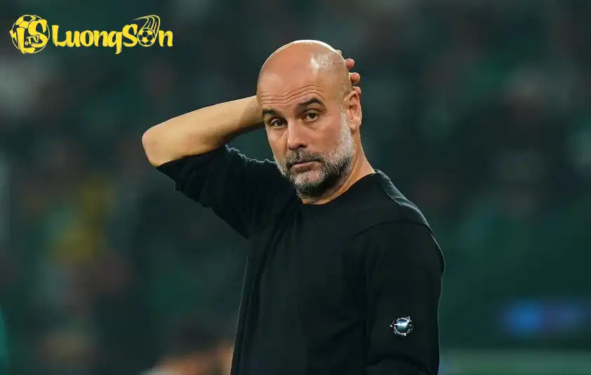 Pep Guardiola vẫn còn hai năm hợp đồng với Man City