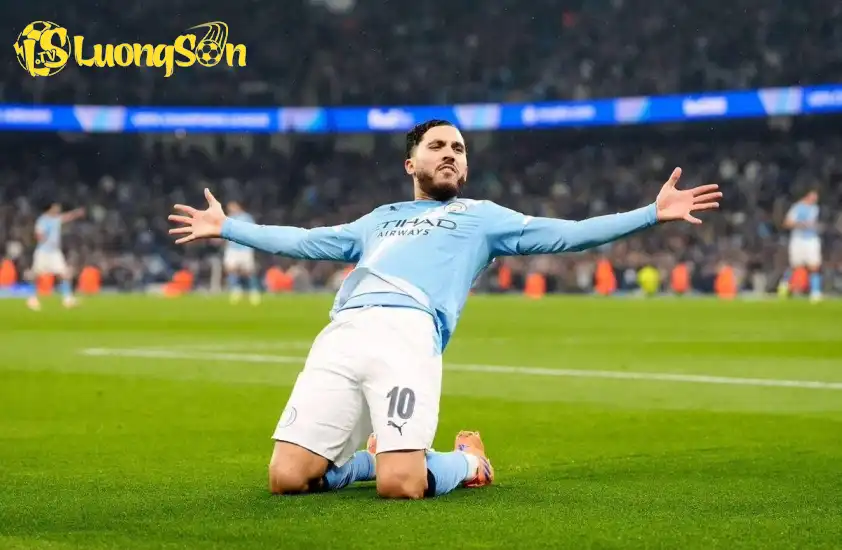 Cherki đang có phong độ ấn tượng trong màu áo Man City. Cherki đang có phong độ ấn tượng trong màu áo Man City.