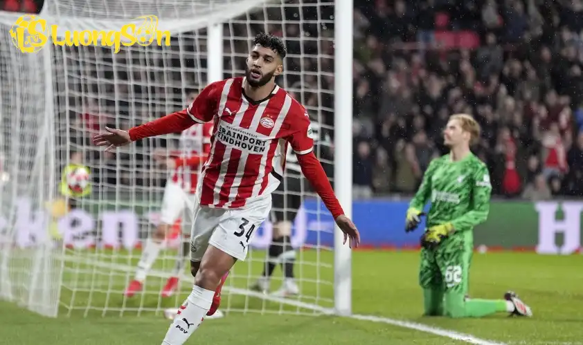 PSV đang bay cao tại giải vô địch Quốc gia Hà Lan PSV đang bay cao tại giải vô địch Quốc gia Hà Lan