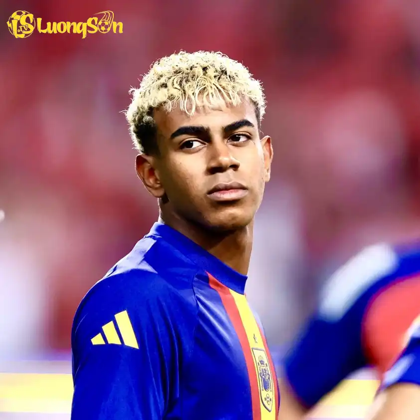 Yamal được cho là sẽ phải sống chung với rắc rối ở háng từ bây giờ trở đi Yamal được cho là sẽ phải sống chung với rắc rối ở háng từ bây giờ trở đi