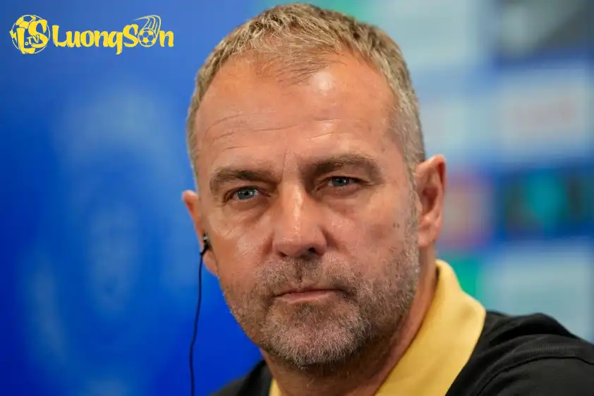 Hansi Flick đã có những lời nói mỉa mai MU. Hansi Flick đã có những lời nói mỉa mai MU.