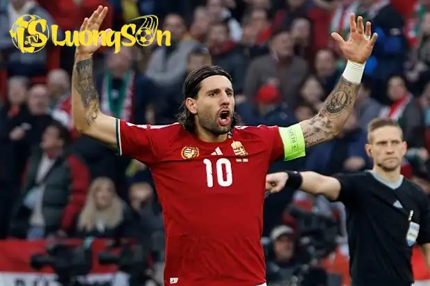 Szoboszlai và Hungary để thua đáng tiếc trong lượt đấu cuối cùng trước Ireland. Szoboszlai và Hungary để thua đáng tiếc trong lượt đấu cuối cùng trước Ireland.