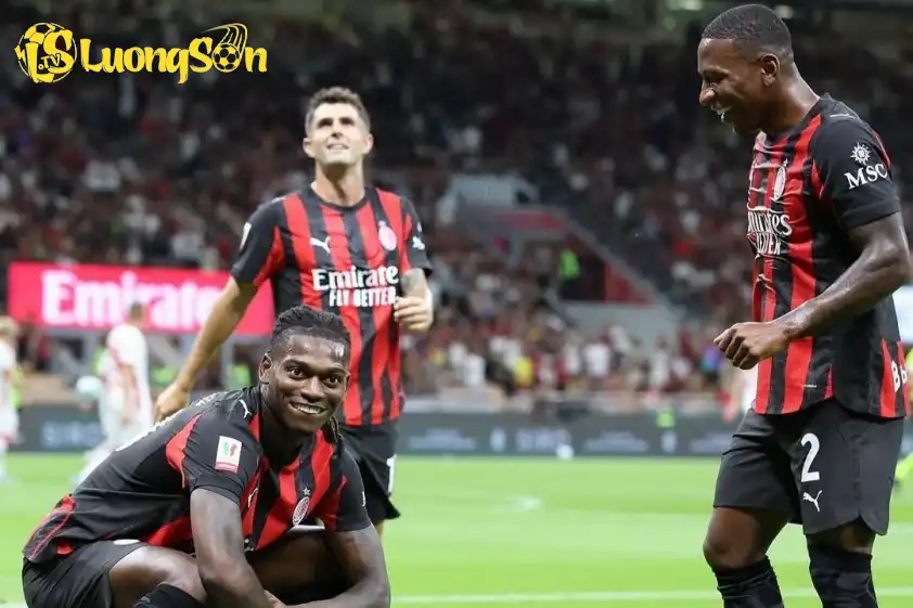 Leao đang được nhiều ông lớn châu Âu nhắm đến. Leao đang được nhiều ông lớn châu Âu nhắm đến.