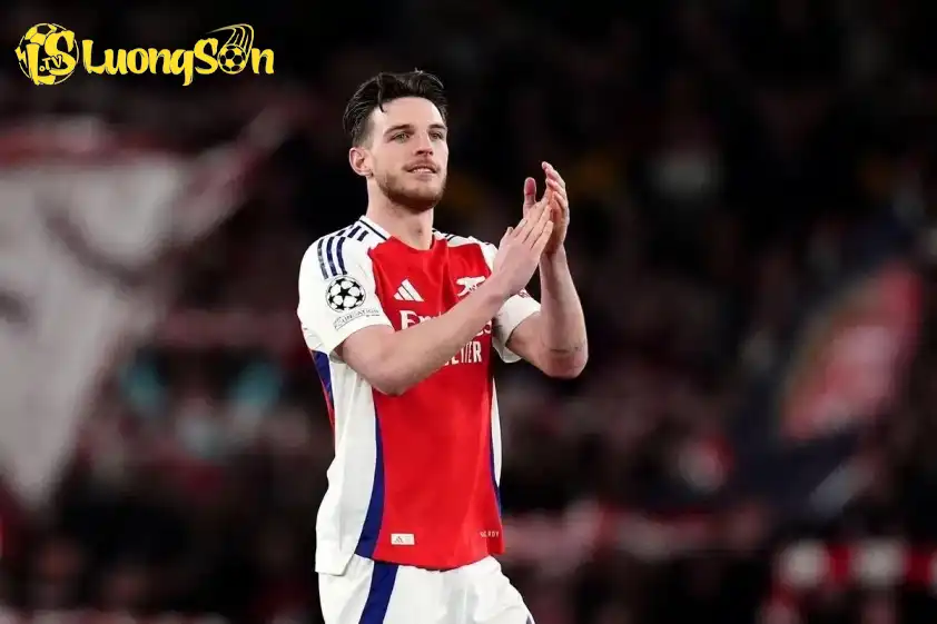 Declan Rice đang tái định nghĩa lại vị trí tiền vệ trụ tại Ngoại hạng Anh Declan Rice đang tái định nghĩa lại vị trí tiền vệ trụ tại Ngoại hạng Anh