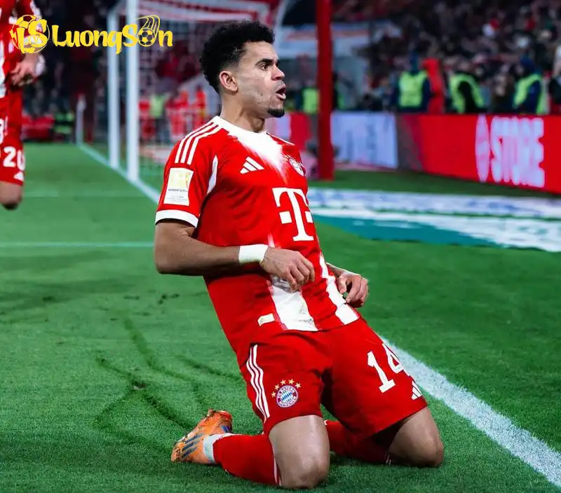Diaz tỏa sáng tại Bayern